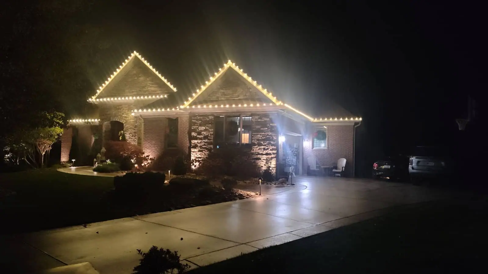 Holiday Lighting by Elite Exteriors in Floyds Knobs & Southern Indiana