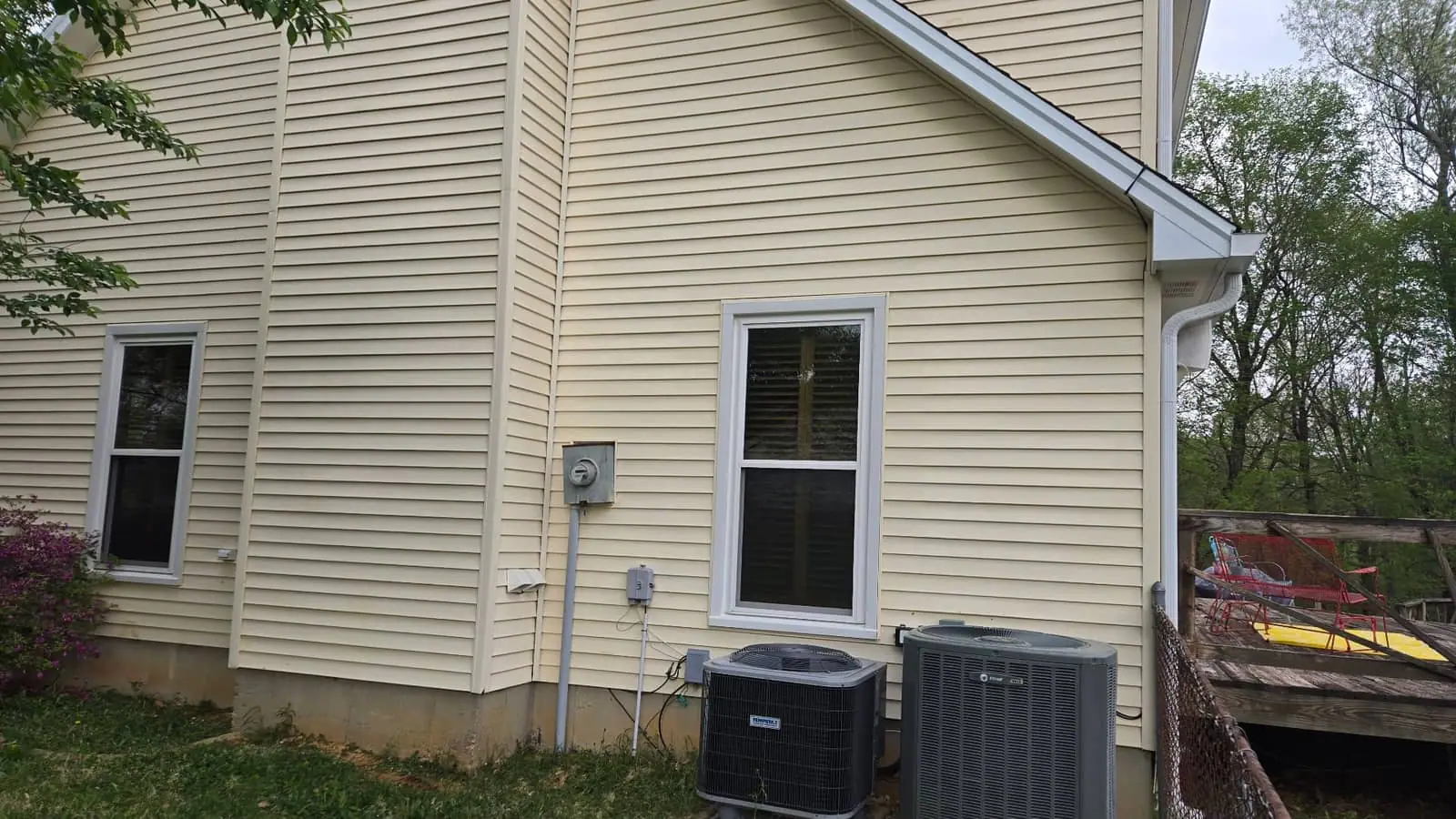 House Washing by Elite Exteriors in Floyds Knobs & Southern Indiana